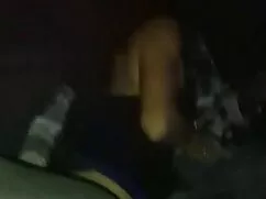 La mujer mayor cojie ...