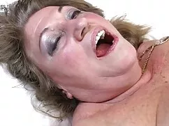 Perra con tetas natu ...