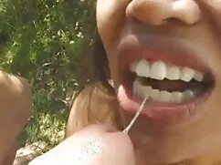 Novia con un cojiend ...